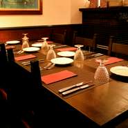おしゃれで落ち着いた雰囲気の中、お食事を楽しみたい方々には特におすすめです。デートでのご利用はもちろん、ファミリー層や年配のご夫婦などにも大変ご好評いただいております。