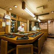 鮨の醍醐味が味わえるカウンター席（8席）