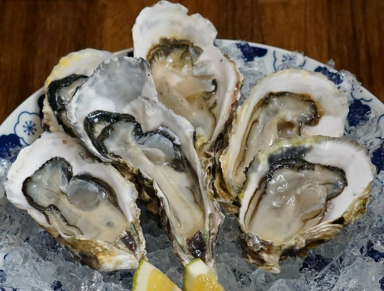 こだわりの地元食材と、旬の素材を生かしたメニュー