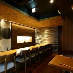 少人数の集まりや会食に。ワイン会などの趣味の食事会にも