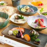先付　趣肴　刺身盛合せ　焼物盛合せ　煮物　揚物
食事　水菓子