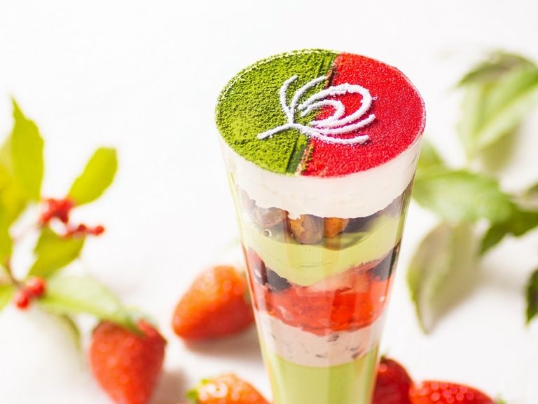 抹茶と苺「あまおう」のパフェ