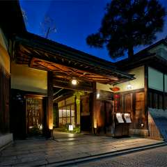 1925年建造のリノベーションした邸宅で過ごす優雅な時間