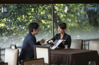 アニバーサリーの演出をお手伝いするスタッフとお待ちしています