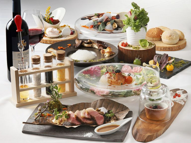 産直食材を中心に希少な食材をさらに極上の料理に仕上げる