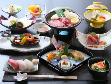 夏の食材をふんだんに使い、小町らしいお料理を提供します