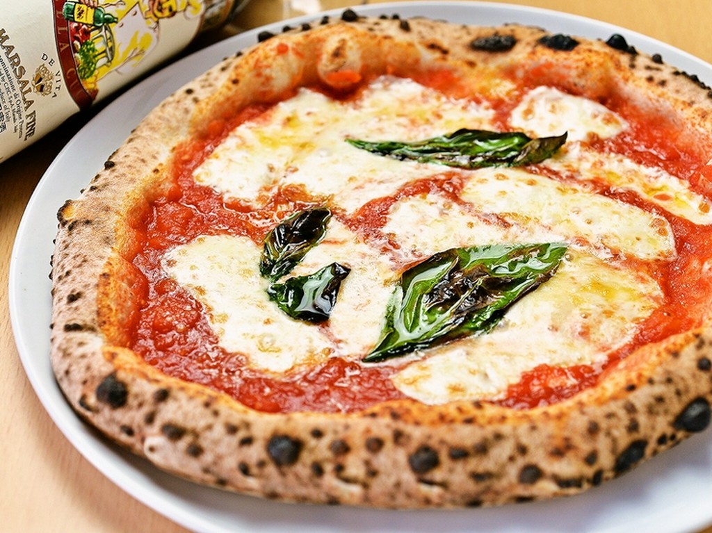 ナポリピッツァの代表的メニュー『マルゲリータ』