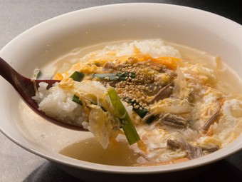 テール肉と野菜の旨みが凝縮された『大クッパ』