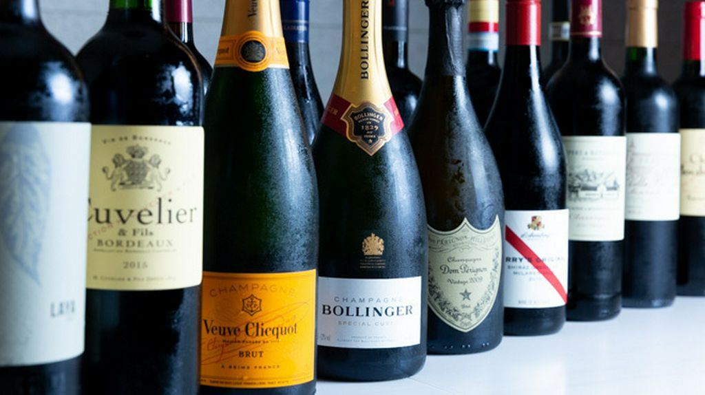 料理との相性を見極めた、各国のワインを取り揃え