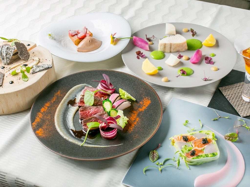 11000円（税込み）