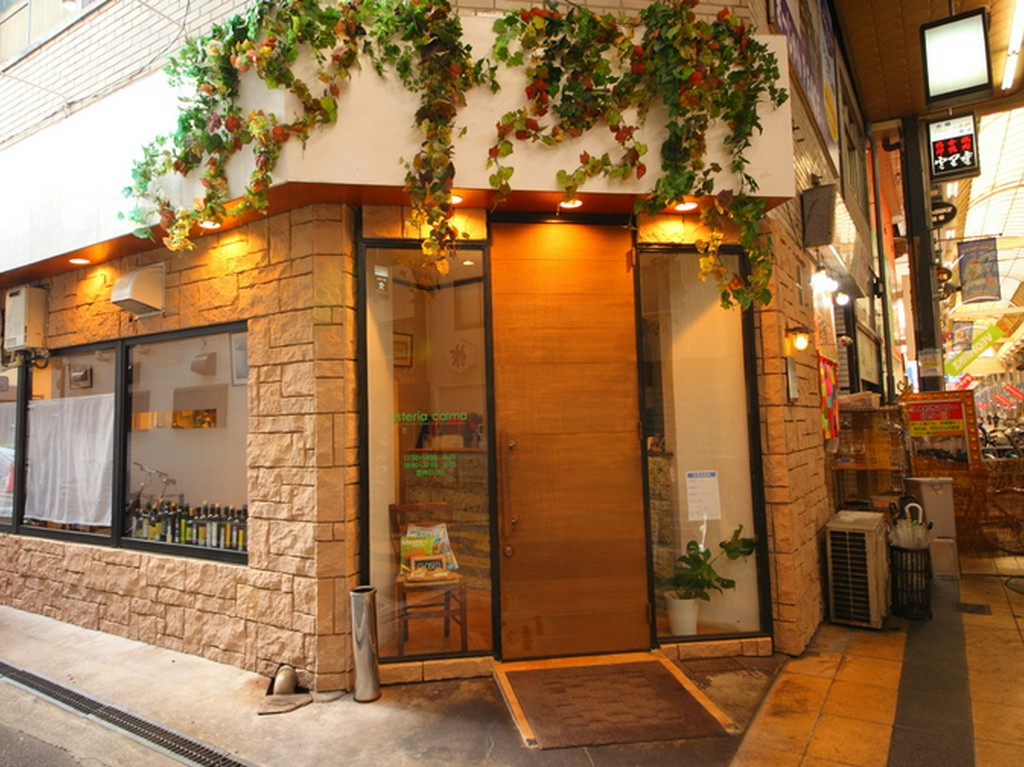 大人が多い街で、ゆったりとした大人のためのデートに最適なお店
