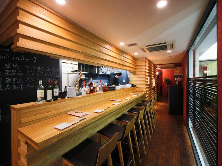 2人並んでゆっくりと過ごす特別な時。大人のデートにぜひ