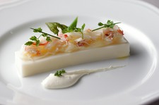 オードヴル、魚料理 または 肉料理からお好みの2品と他4品を合わせた全6品のランチコース