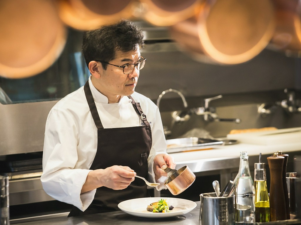 オードヴル2品と漁港直送お魚と肉料理のWメイン。旬の地産食材を使った五感を刺激するランチコース