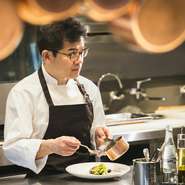 オードヴル2品と漁港直送お魚と肉料理のWメイン。旬の地産食材を使った五感を刺激するランチコース