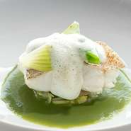 魚料理・肉料理からお好みの2品と他5品を合わせた全7品のディナーコース