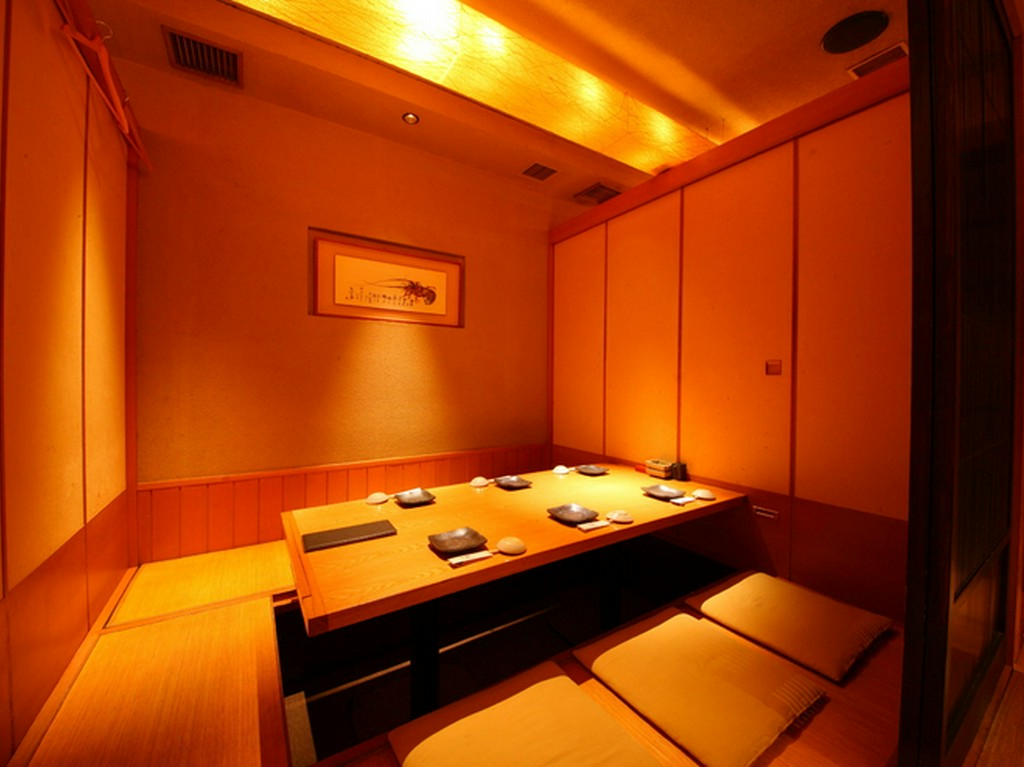 周囲を気にせず大事な話もできる個室