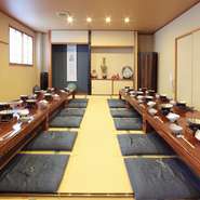 60席の大広間や最大45席まで入れる宴会場があるので、親睦会や忘年会など各種宴会に最適。少人数用の部屋もあります。コース料理も豊富に用意されており、飲み放題をつけることができるのも利用しやすいポイント。