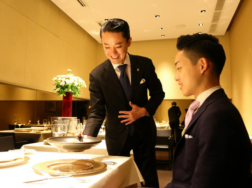 余計なものを排除することで、ゲストの期待を募らせる