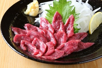クセのない味わいでヘルシー『馬刺（熊本直送）』