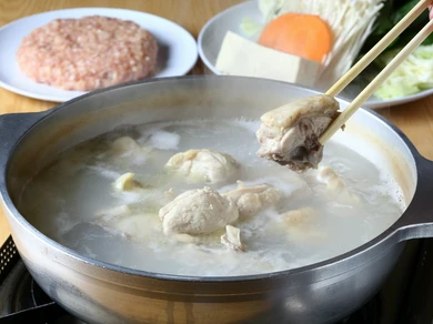 これぞ博多名物！　『地鶏水炊き（水炊きミンチ付き）』
