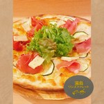 生ハムサラダでさっぱりとお召し上がりいただけます。
