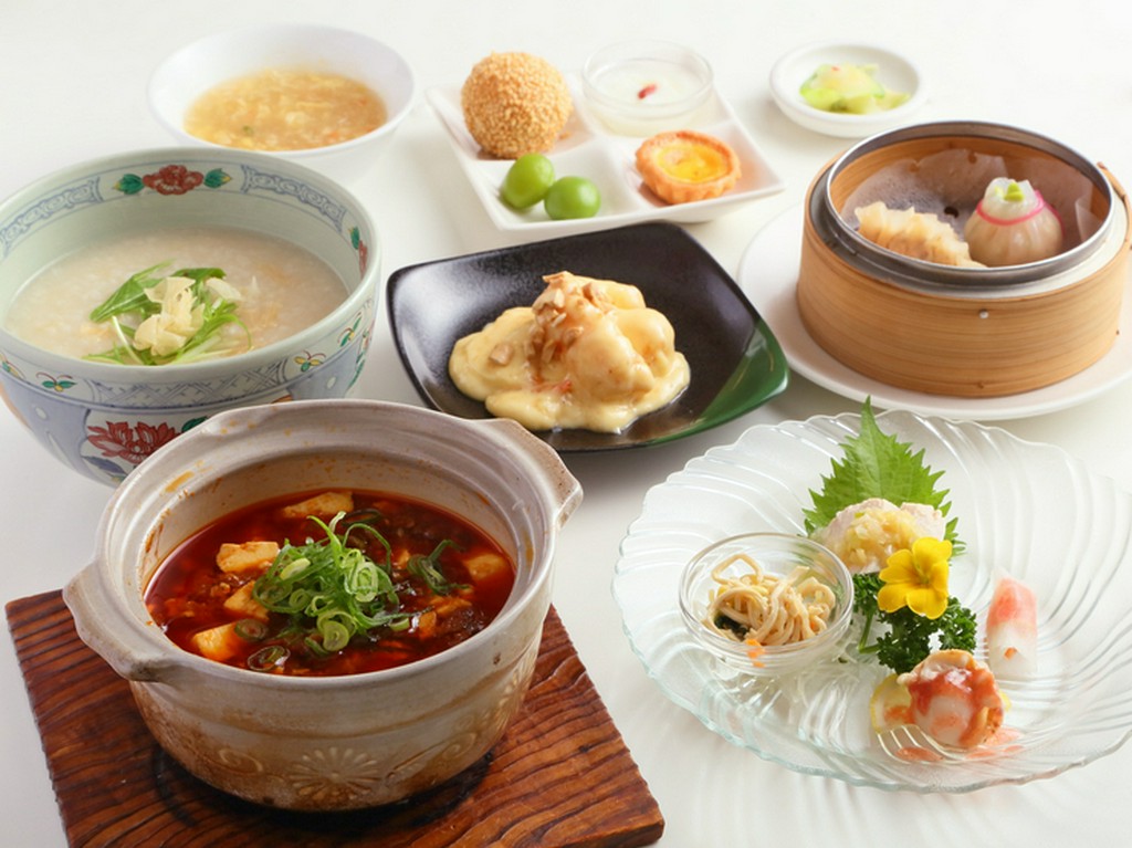 人気メニューが一度に食べられる『桃花（TO-KA）ランチ』