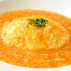 ふわふわ食感の卵白と濃厚なスープが絶妙にマッチした『卵白の炒め　蟹・ふかひれソース』