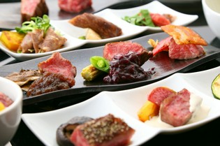 最高級のお肉を様々な調理法で11種類の味わいに『徳川コース』