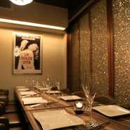 当店は個室もご用意しておりますので、接待のもお使い頂けます。本格イタリアンとワインで、お話も盛り上がります。