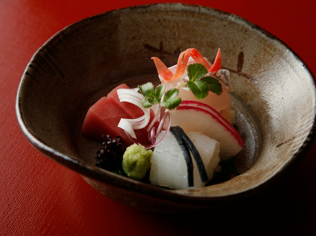 【魚三楼】の名に恥じない魚介を揃えています