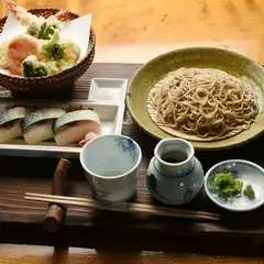 おすすめ料理が全て味わえる『鯖街道そば御膳』