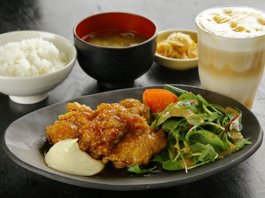一番人気！　サクサクジューシーなチキンが食べごたえ抜群『チキン南蛮らんち』