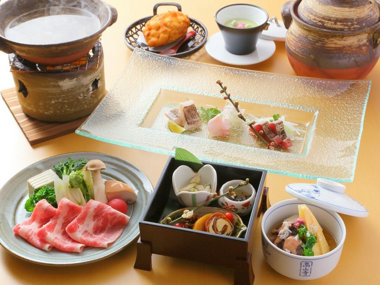 四季折々の風情を楽しめる彩り豊かな『コース料理』