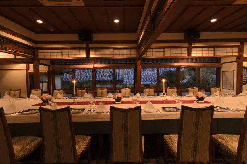 最大100名までの利用が可能な広々としたパーティースペース