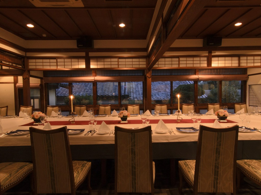 最大100名までの利用が可能な広々としたパーティースペース