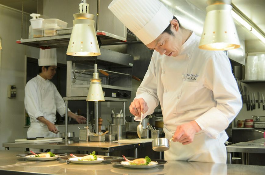 尊敬する料理人、溝江恵一氏に近づくべく研鑽の日々