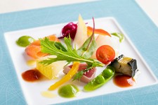 魚介料理、肉料理を両方お愉しみいただけるコース。