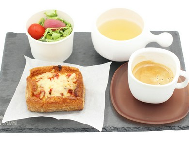 キッシュプレート＆心と体にやさしいスープ＆ドリンクセット