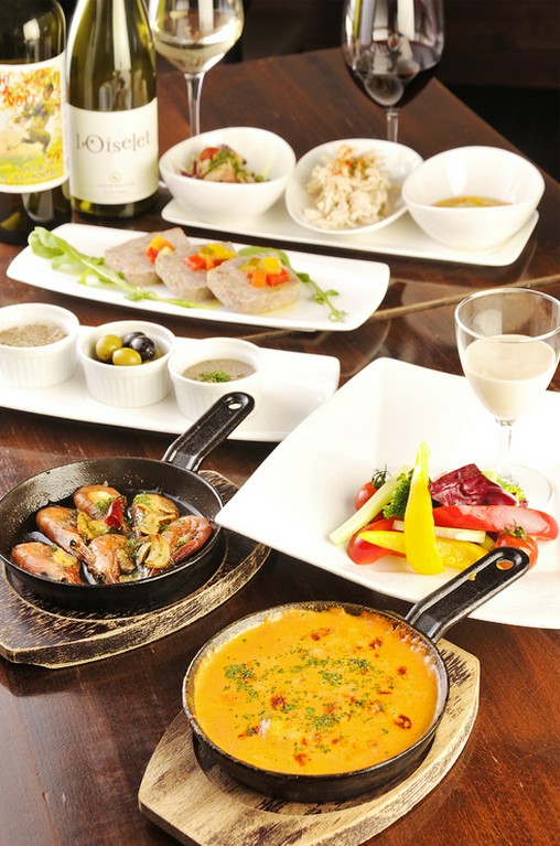 料理もワインもボリュームたっぷりで大満足！