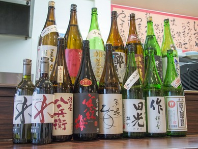 料理に合わせて楽しめる、三重の地酒が豊富な品揃え