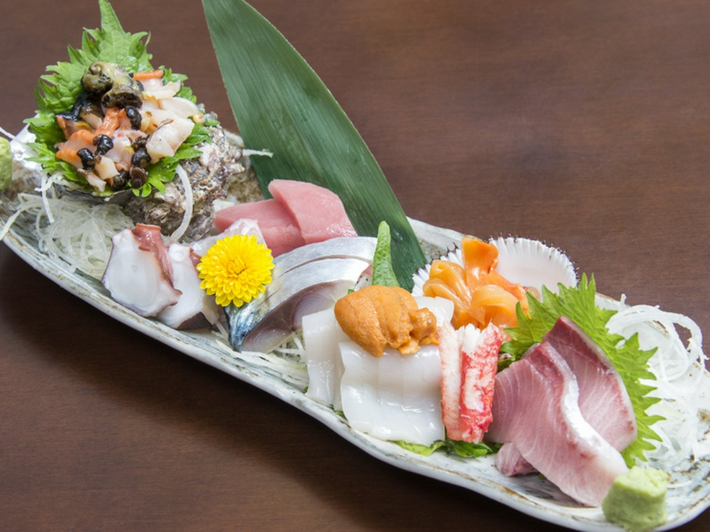 大将の目利きで選んだ新鮮魚介を食べられる『大将のおまかせ　刺身（2～3人前）』