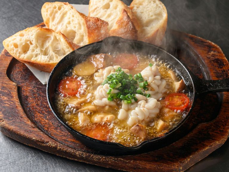 【専門店以上のアヒージョ】好みで選べるアヒージョ〜冷えたワインが進む贅沢な夜〜