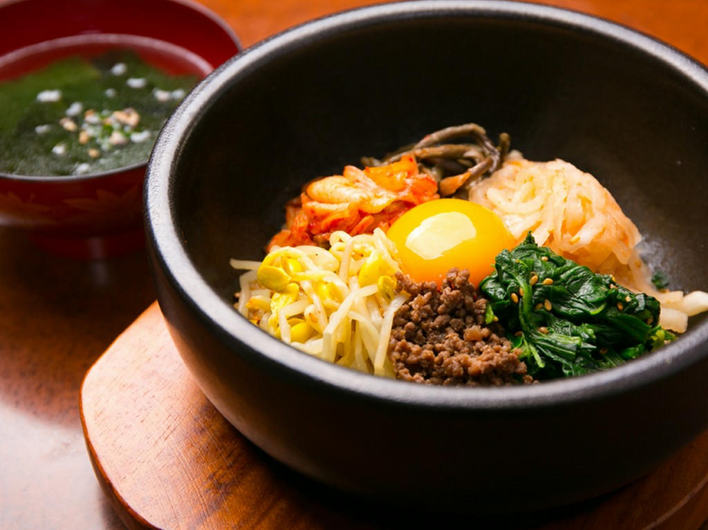 『石焼ビビンバ』や『ラーメン』などのメニューも必食の美味しさ