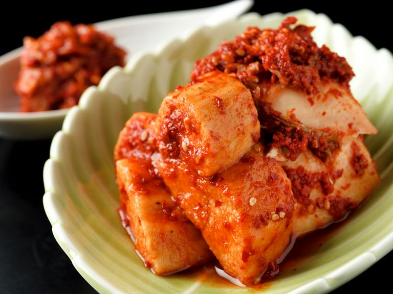 韓国人の生産者が作り出す、本場韓国仕込みの味『キムチ二種盛』