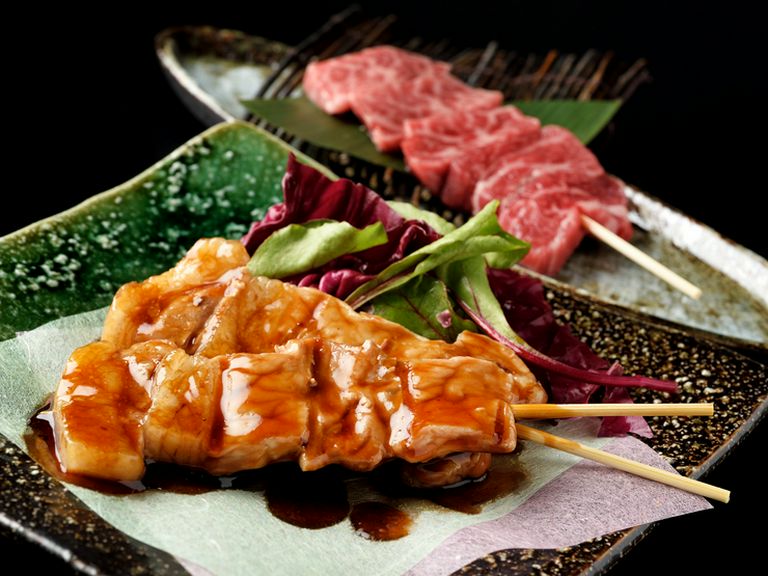 貴重な地元ブランド豚肉の味わいを噛み締めて確かめたい『三重豚串焼』