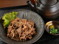 3度楽しめるオリジナルひつまぶし　
1、そのまま　
2、薬味をいれて　
3、和風出汁をたっぷりいれて