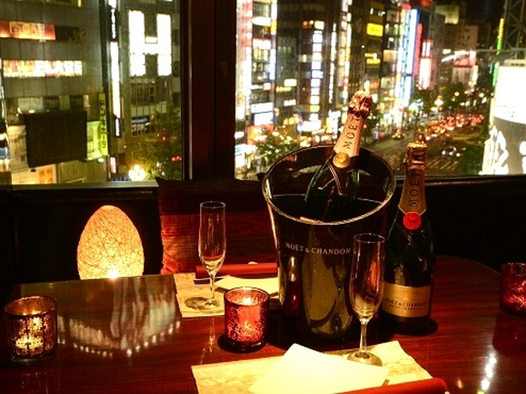 夜景を一望！特別な夜におすすめなデザイナーズ個室♪