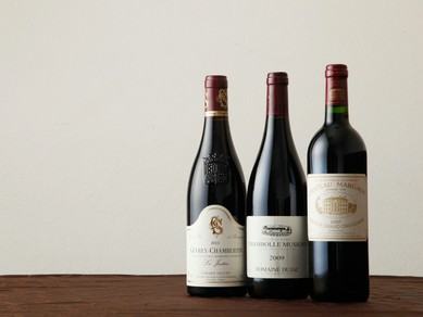 フランス産を中心に少数精鋭なワインのストック