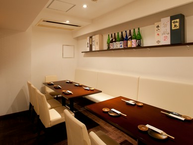 洗練された落ち着きのある個室は接待に最適